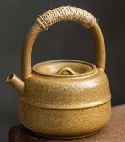 Japanese Ceramic Teapot – Elegant High-Quality Design